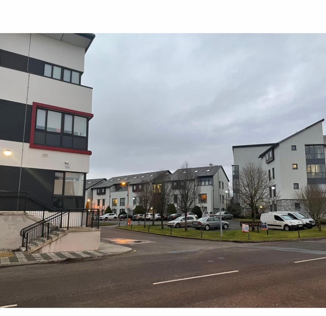 A Room In Central Park Apts Carrick-on-Shannon Bagian luar foto